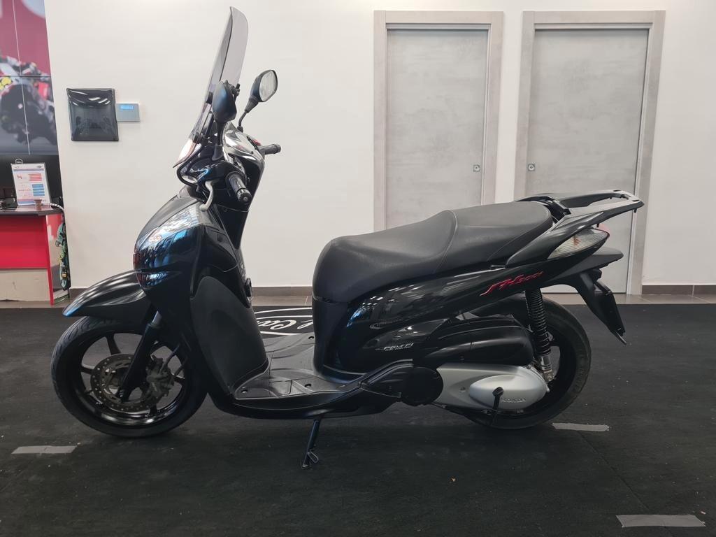 Honda SH 300 i