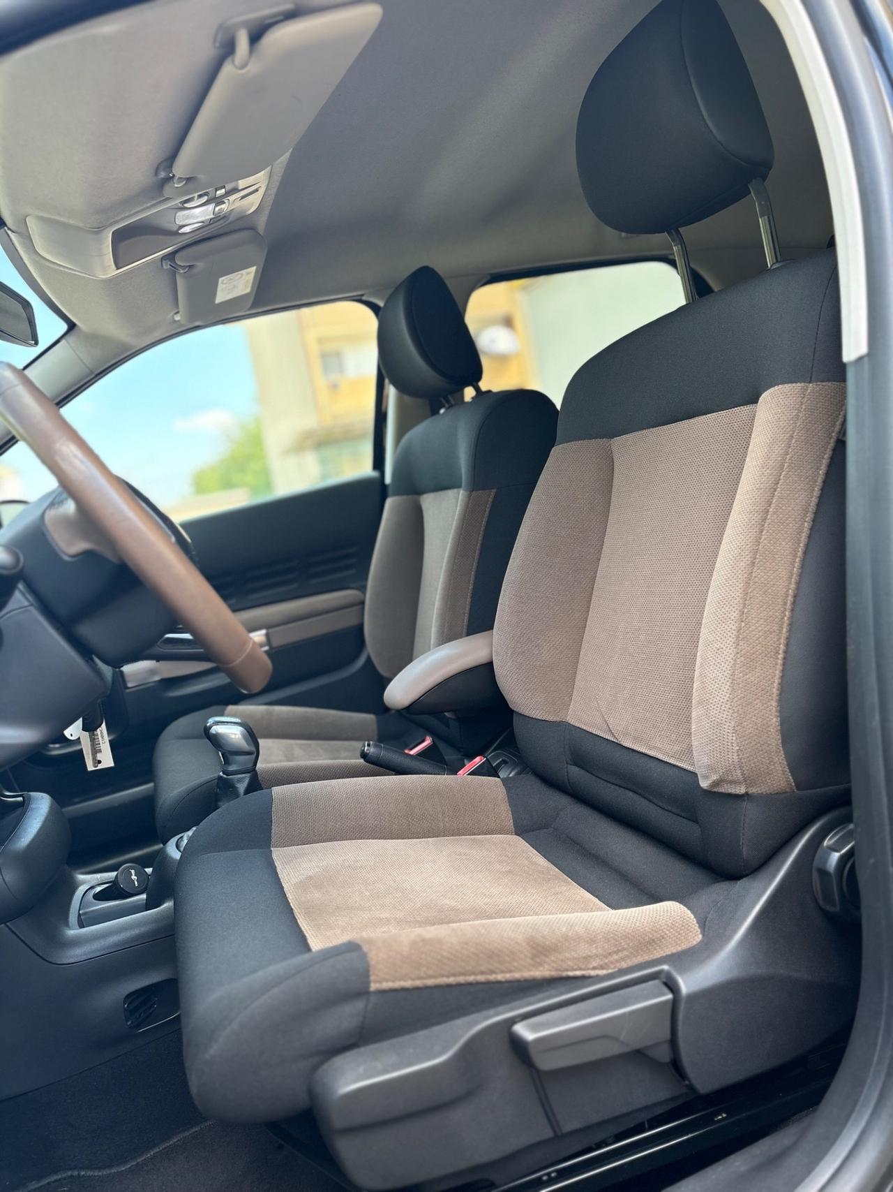 Citroen C4 Cactus BlueHDi 100 Shine Just Black