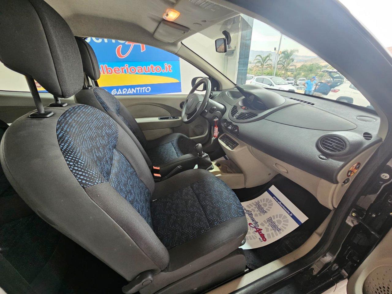 Renault Twingo 1.2 lev Dynamique CL 75cv