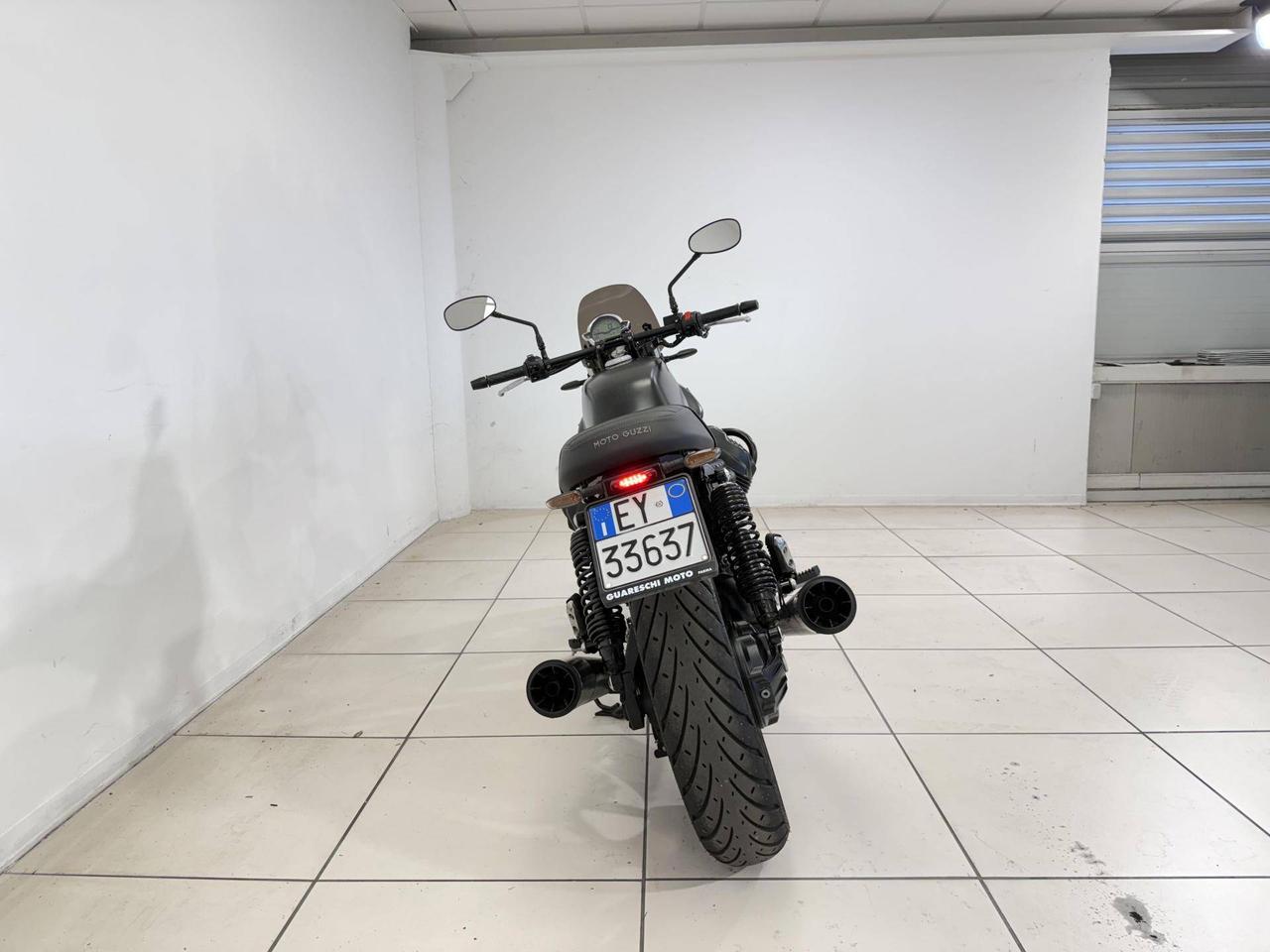 MOTO GUZZI V7 850 Stone Abs