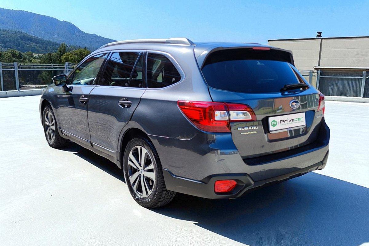 SUBARU Outback 2.5i Lineartronic Premium