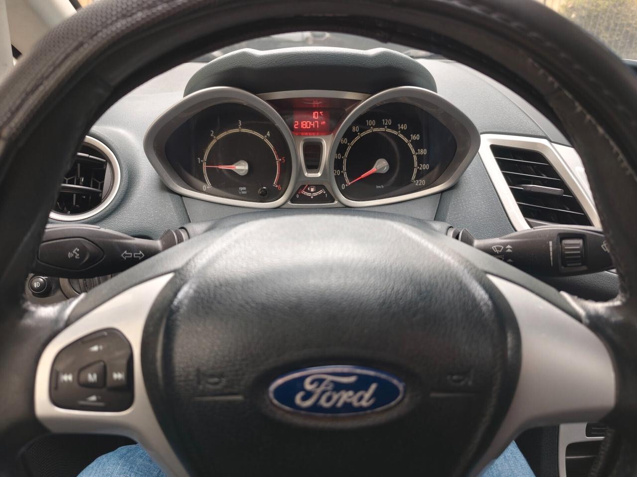 Ford Fiesta 1.4 TDCi 5p. Titanium