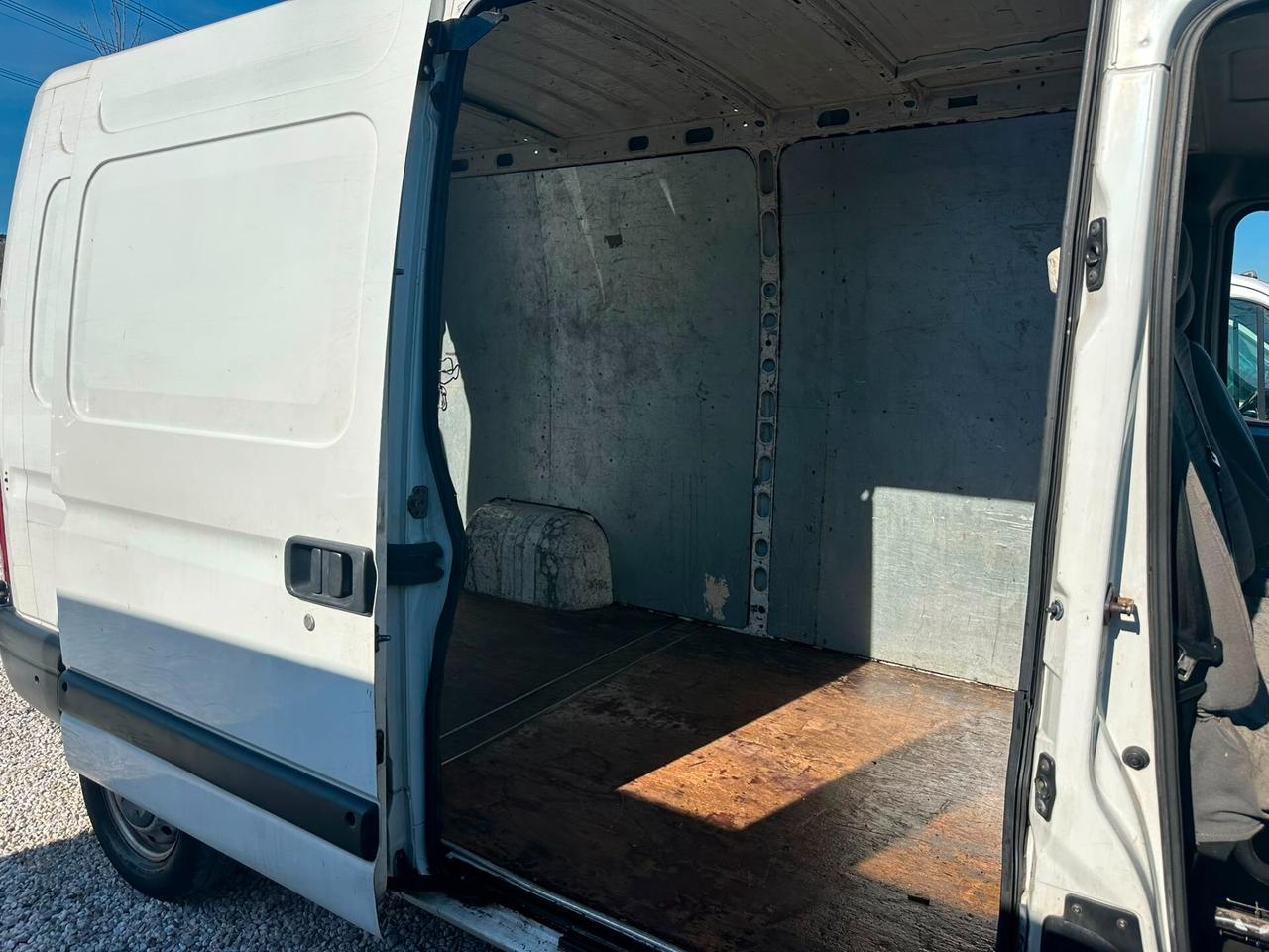 Renault Master T35/120 2.5 dCi PC-TN Furgone Confort