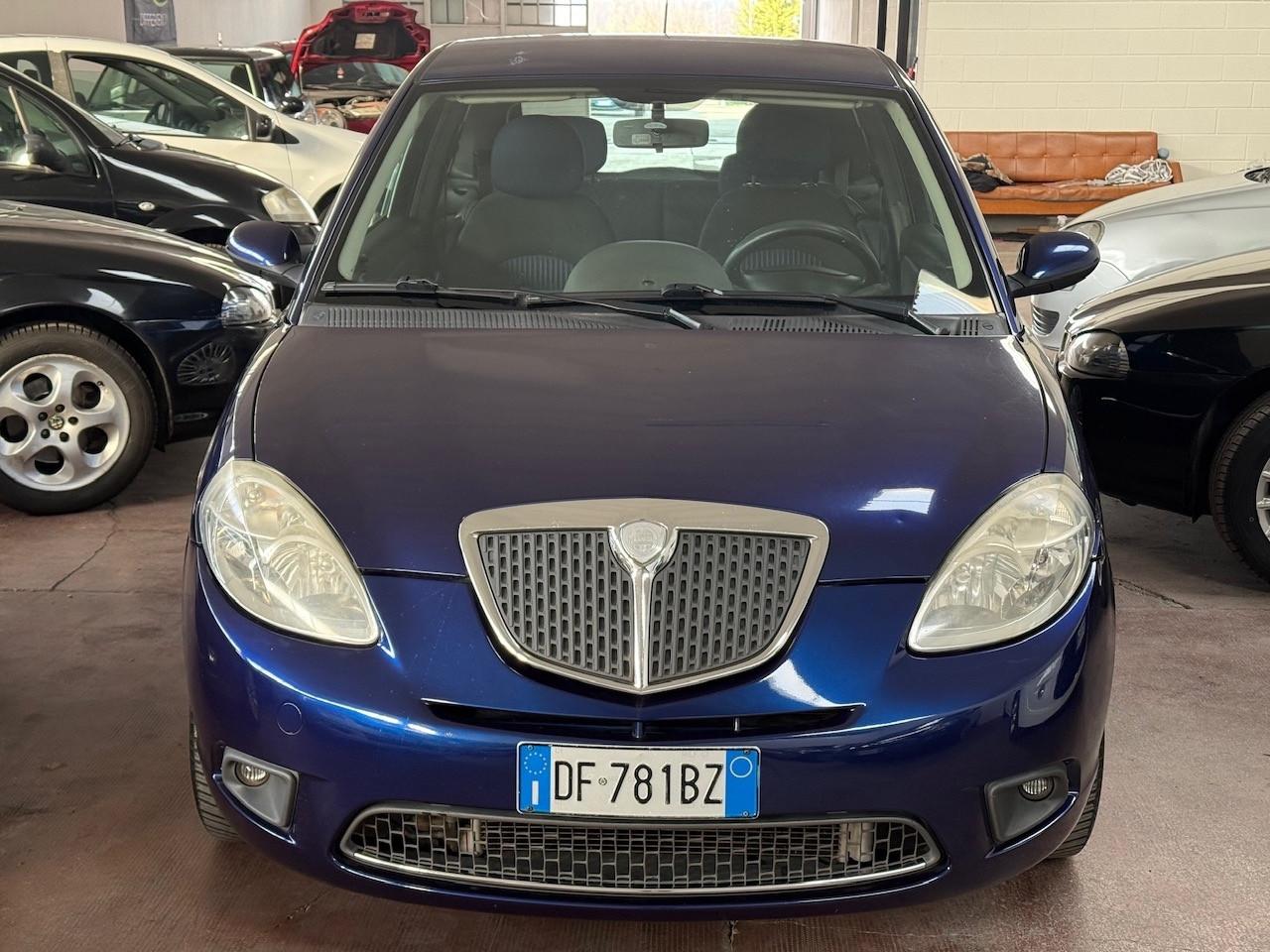 Lancia Ypsilon 1.2 Oro GPL