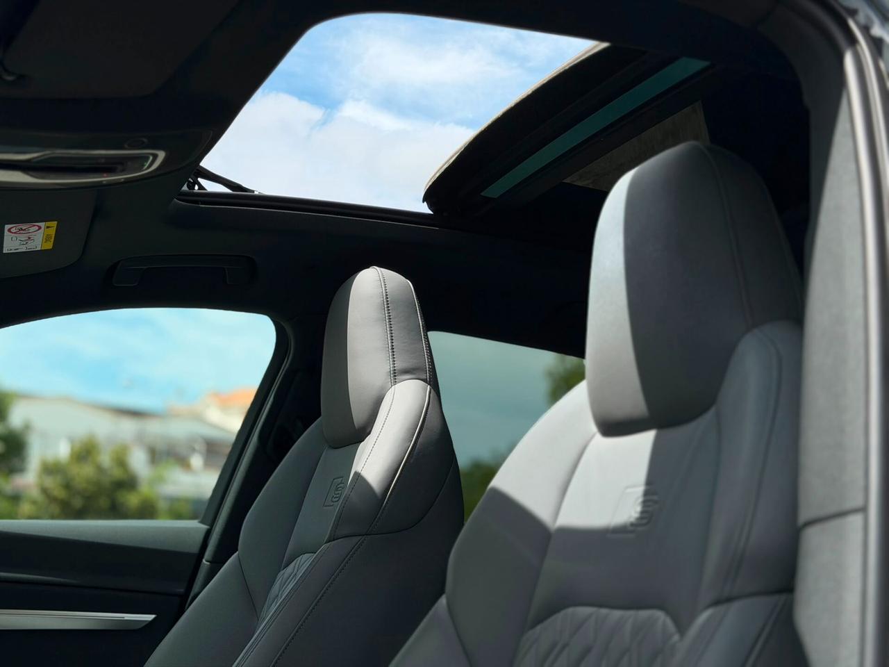 Audi Q8 e-tron 55 quattro S line edition