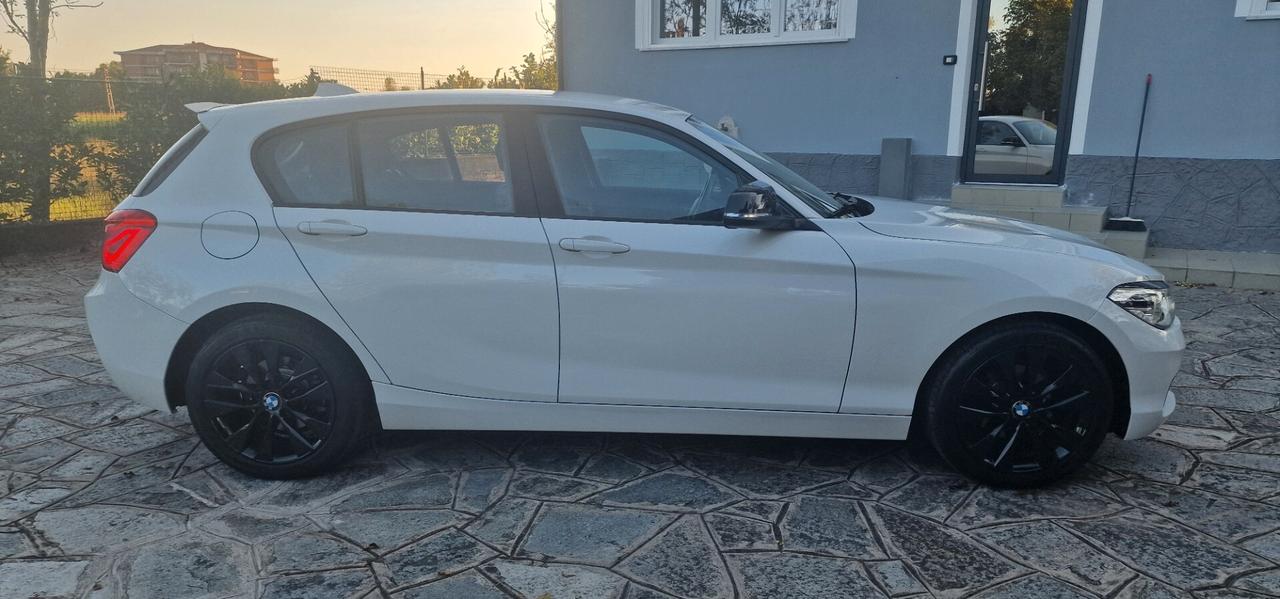 Bmw 118 118i auto 5p. Urban 136cv