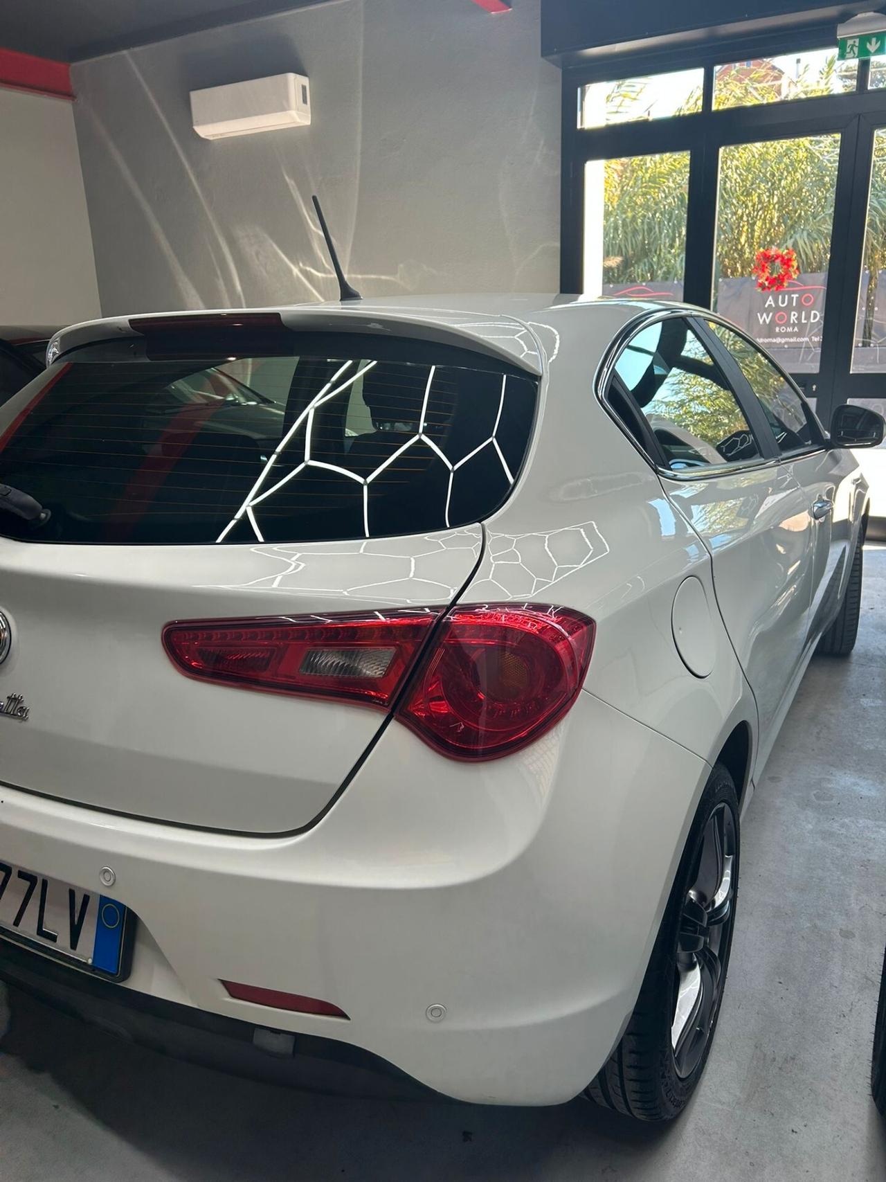 Alfa Romeo Giulietta 1.6 JTDm-2 105 CV Exclusive