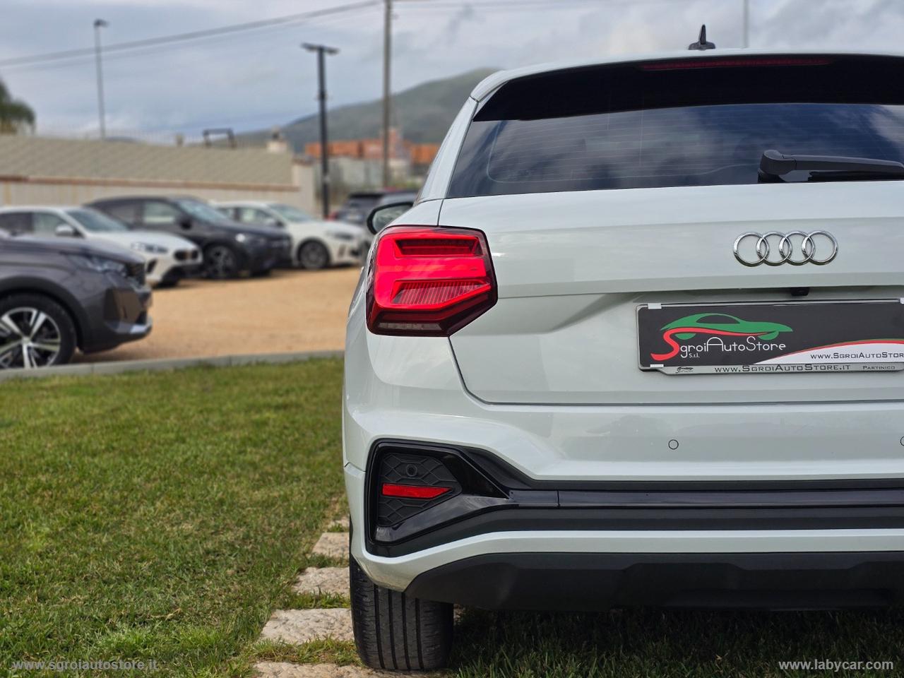 AUDI Q2 30 TDI S line Edition