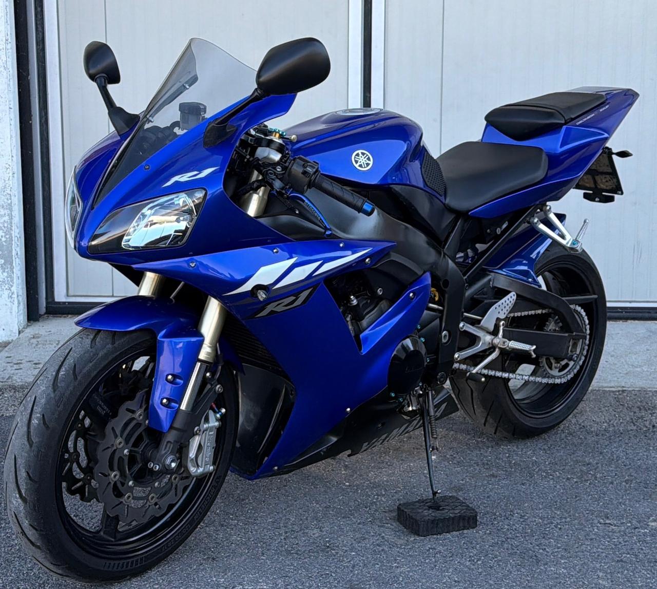 Yamaha YZF R1