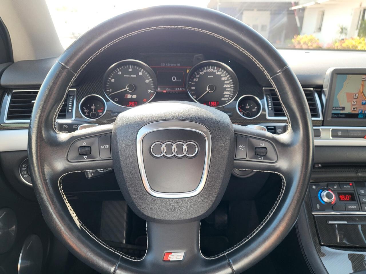 Audi A8 S8 5.2 V10 450cv. quattro tiptronic