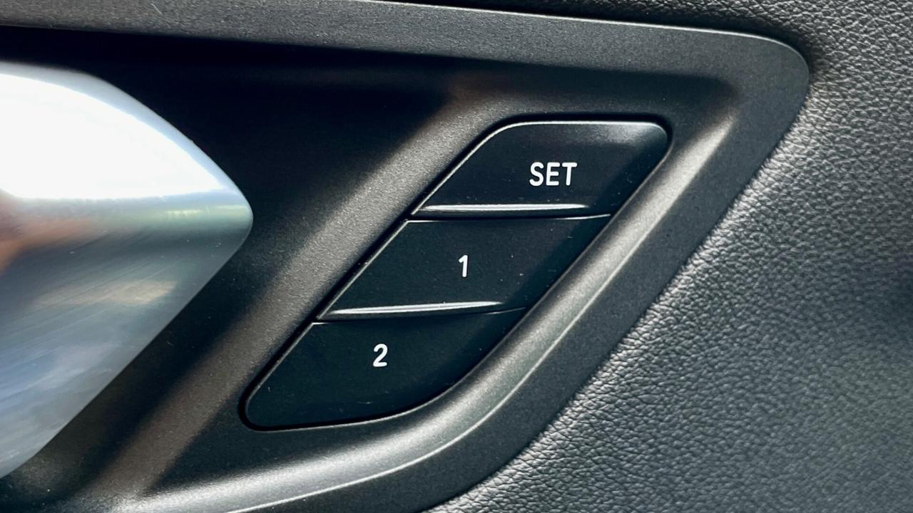 BMW 116D 1.5 BUSINESS ADVANTAGE 116CV - SEDILI RISCALDATI, NEOPATENTATI