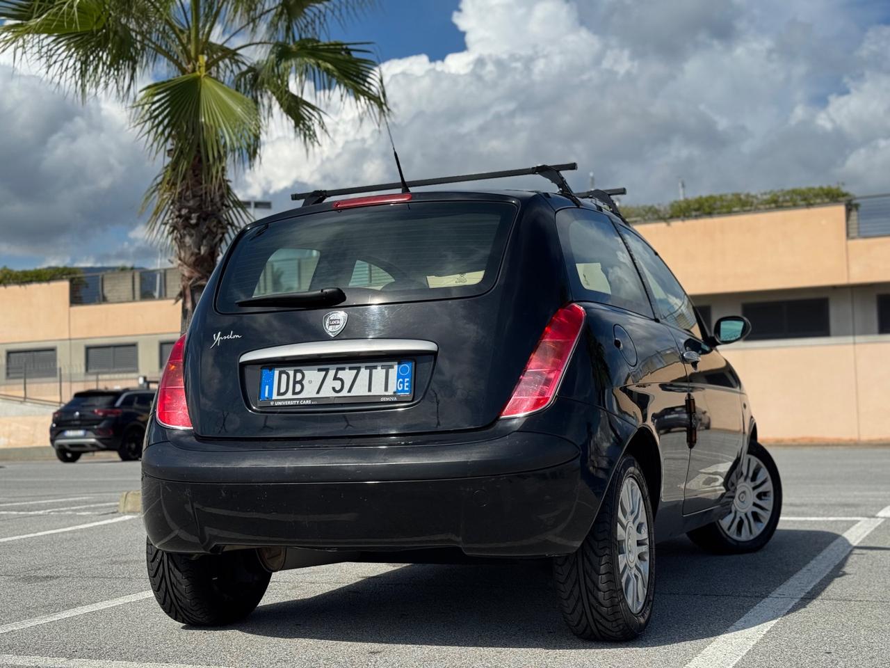 LANCIA YPSILON 1.2 BENZINA MOMO DESING NEO PATENTATI
