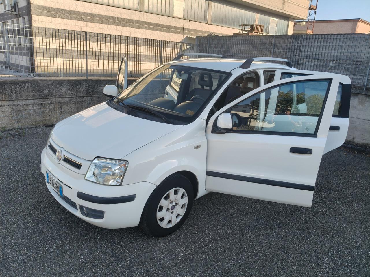 Fiat Panda 1.2 Dynamic SOLAMENTE 123.000 KM