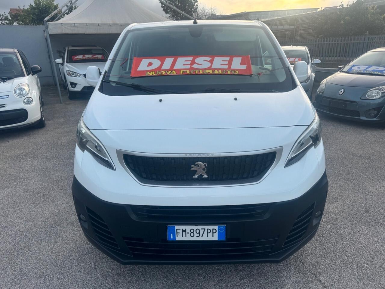 Peugeot Expert BlueHDI Passo medio con porta laterale