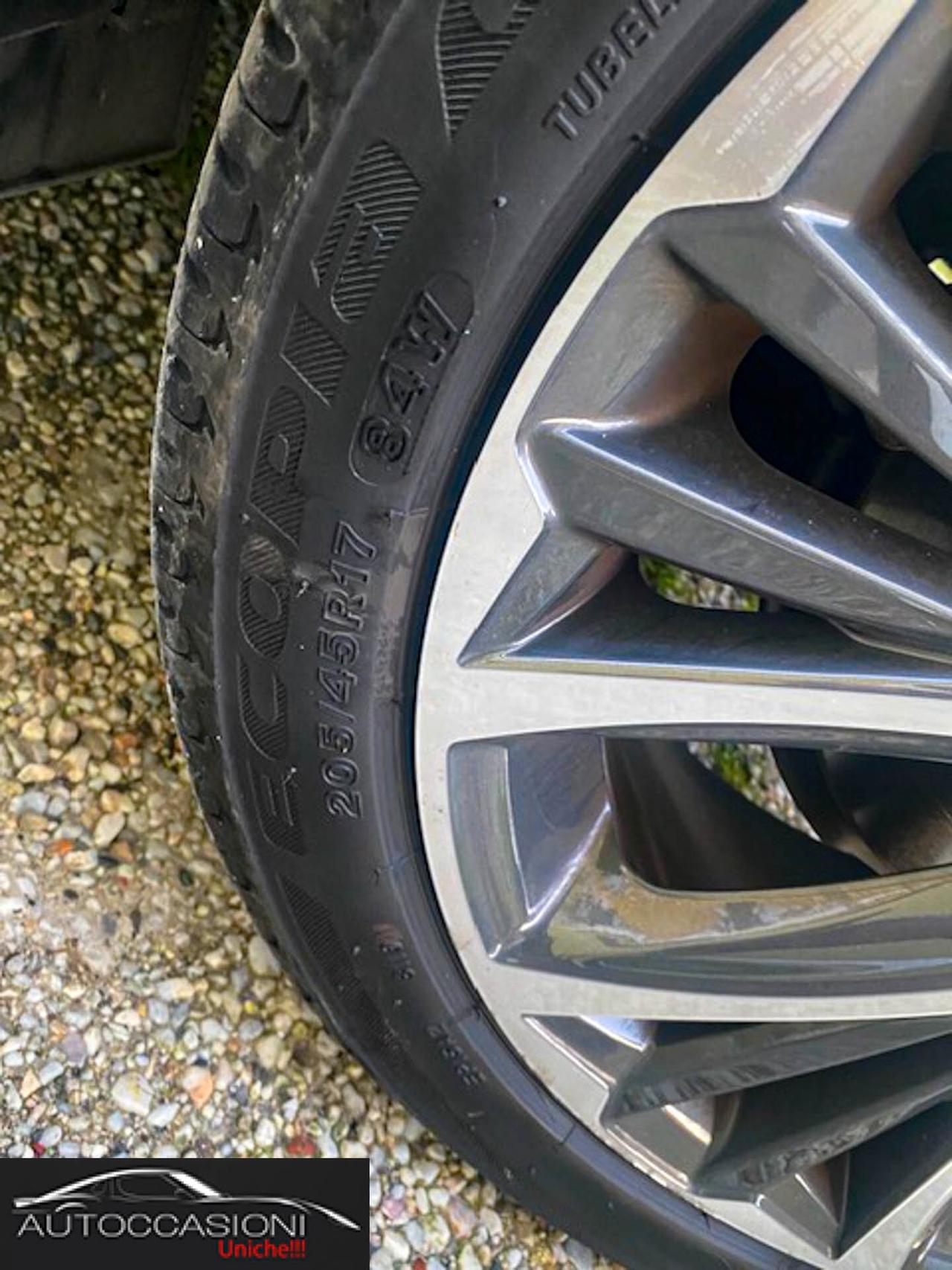 Toyota Yaris 1.5 Hybrid 5 porte Active