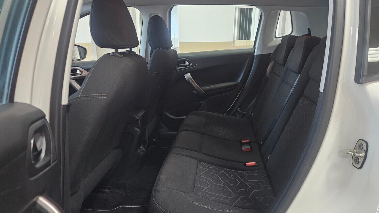 Peugeot 2008 1.6 e-HDi 92 CV Stop&Start Urban Cross