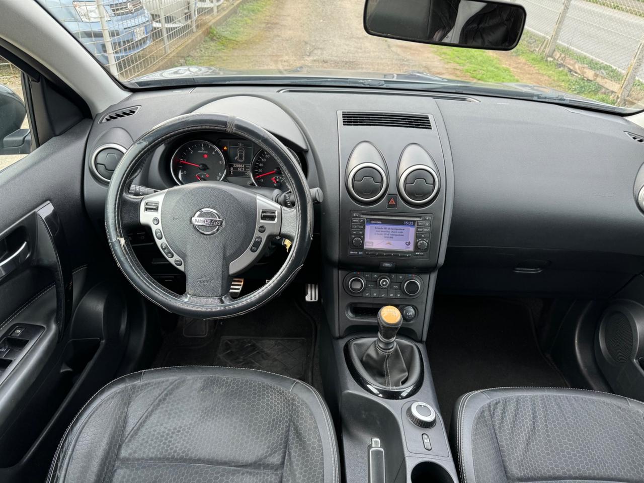 Nissan Qashqai 1.6 dCi DPF 360 4x4 PANORAMIC