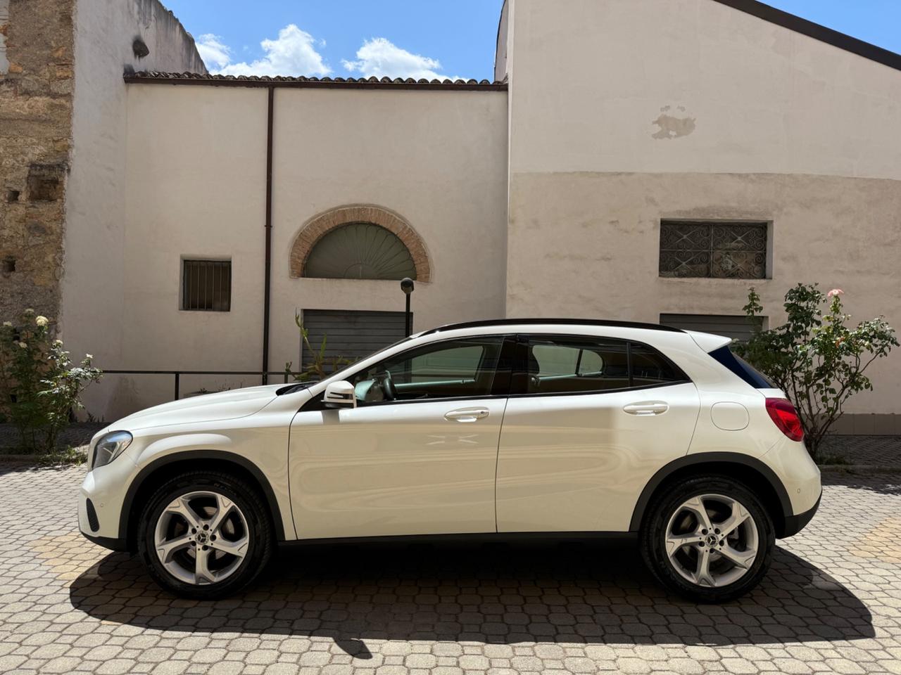Mercedes-benz GLA 200 GLA 200 d Automatic Business