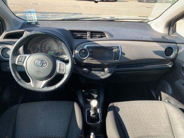 TOYOTA Yaris 1.0 5 porte Lounge