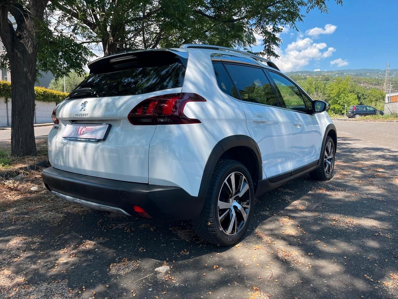 Peugeot 2008 BlueHDi 120 S&S Allure
