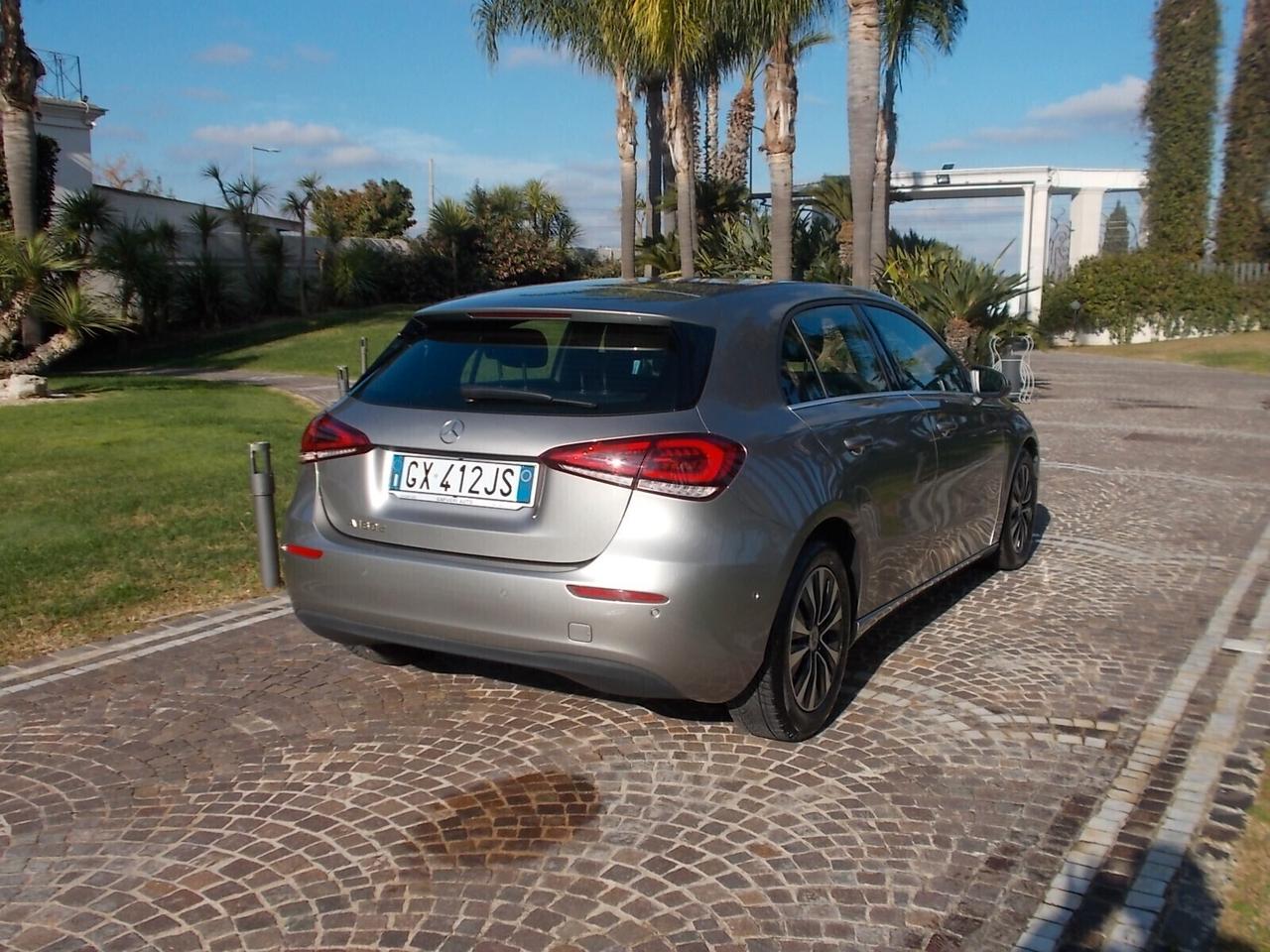 Mercedes-Benz A 180d Autom *FULL OPT.* da VETRINA