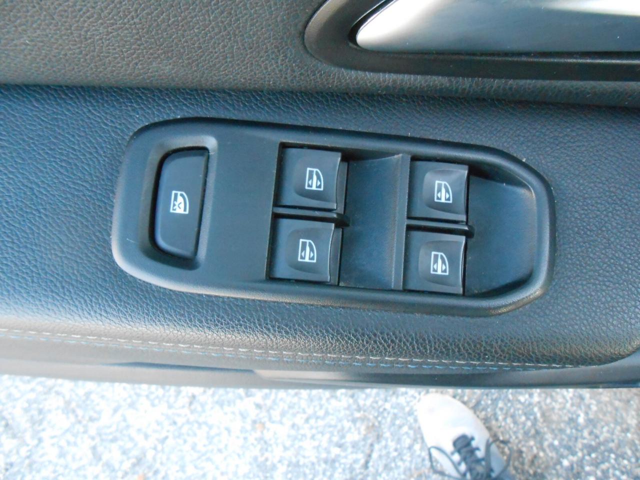 Dacia Duster 1.0 TCe 100 CV ECO-G 4x2 15th Anniversary