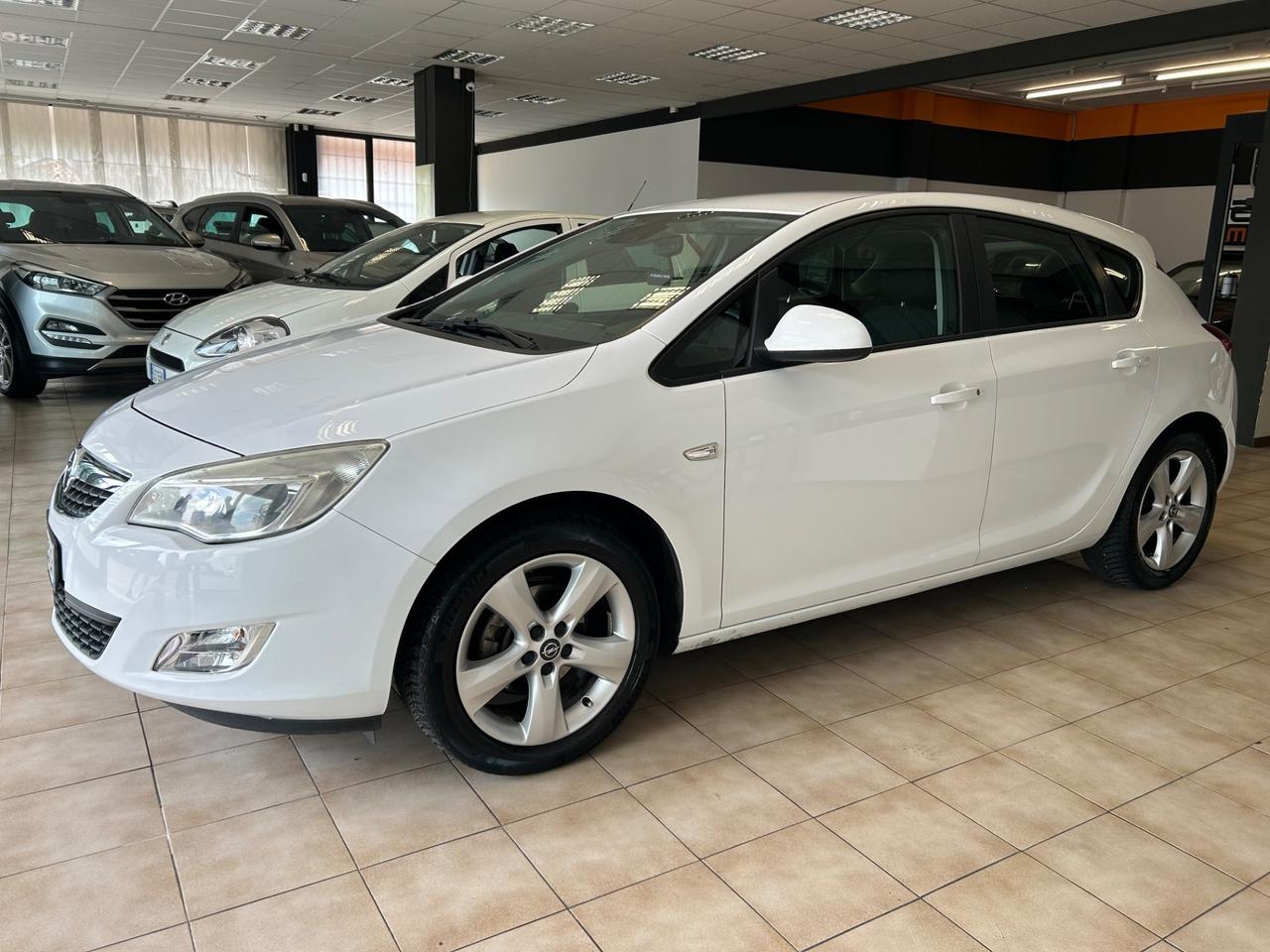 Opel Astra - 2010 1.4 GPL 100cv