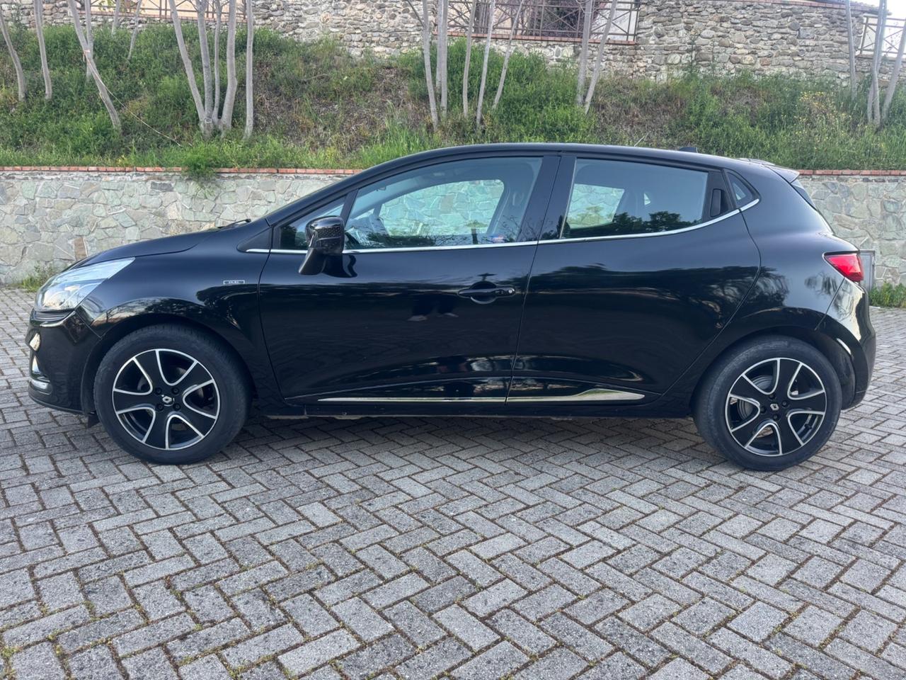 Renault Clio 1.5 dCi 90CV *Black Edition* 2016