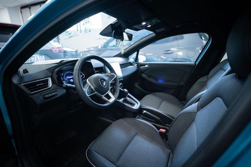 Renault Clio 1.6 E-Tech hybrid Intens 140cv auto my21