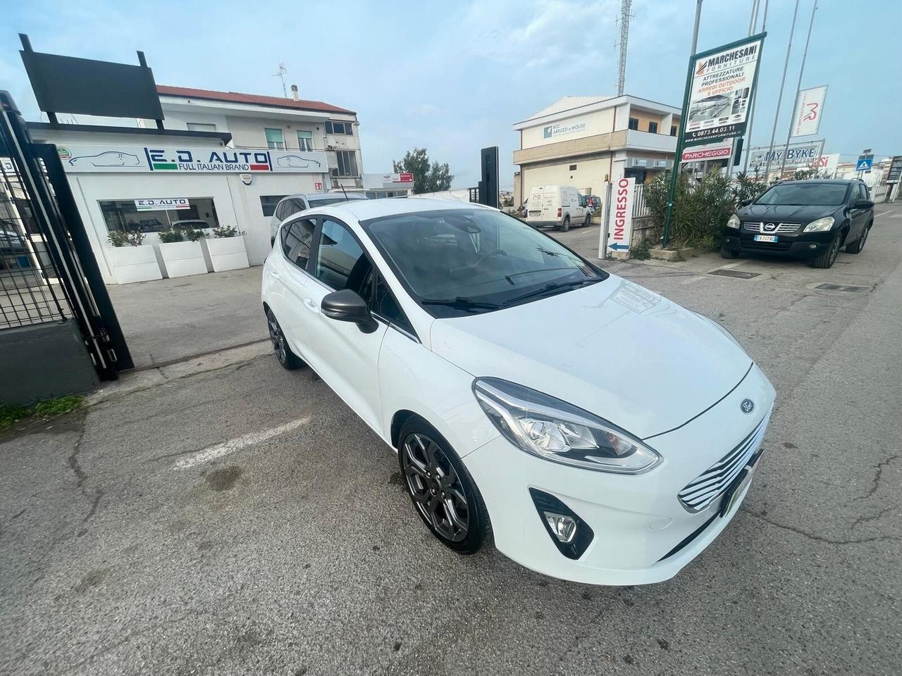 Ford Fiesta 1.5 EcoBlue 5 porte Connect