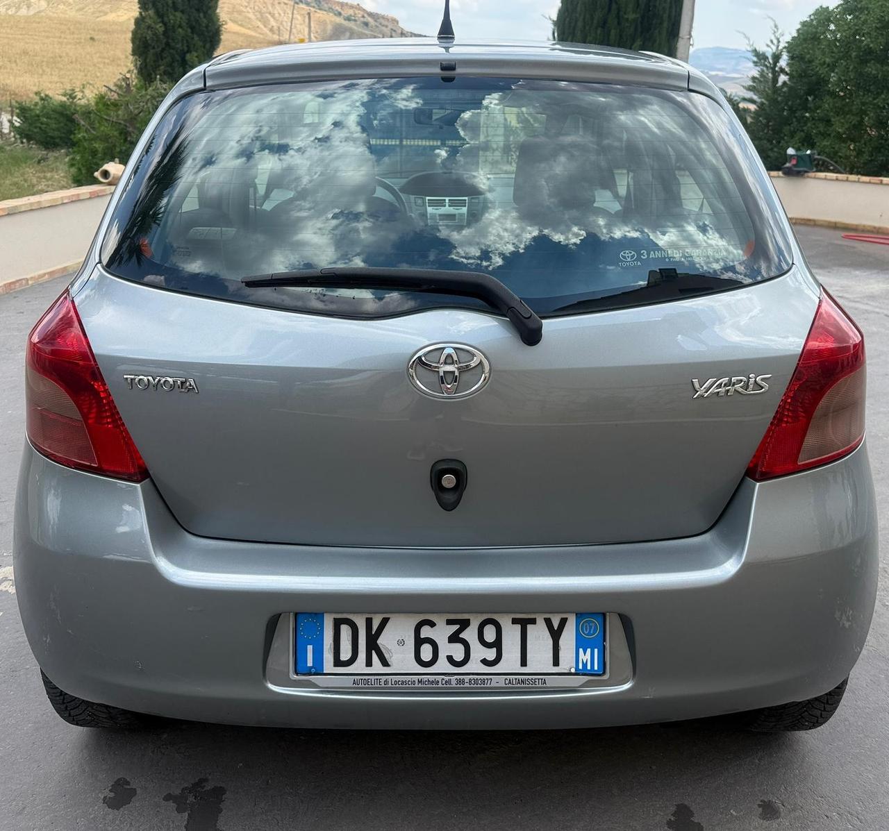 Toyota Yaris 1.0 5 porte
