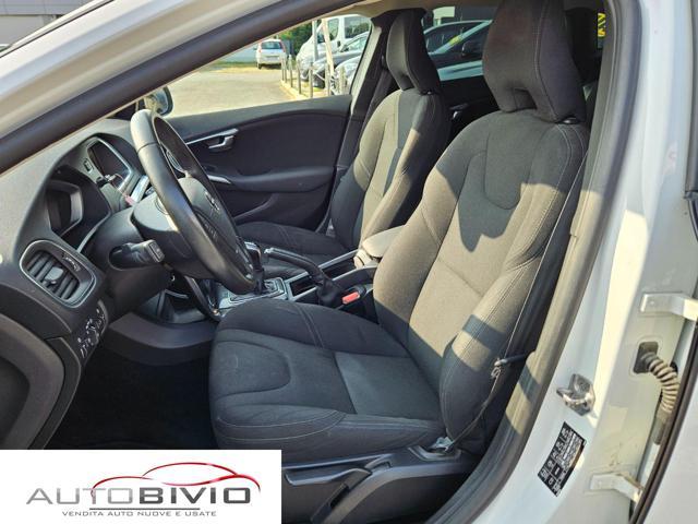 VOLVO V40 D2 Momentum
