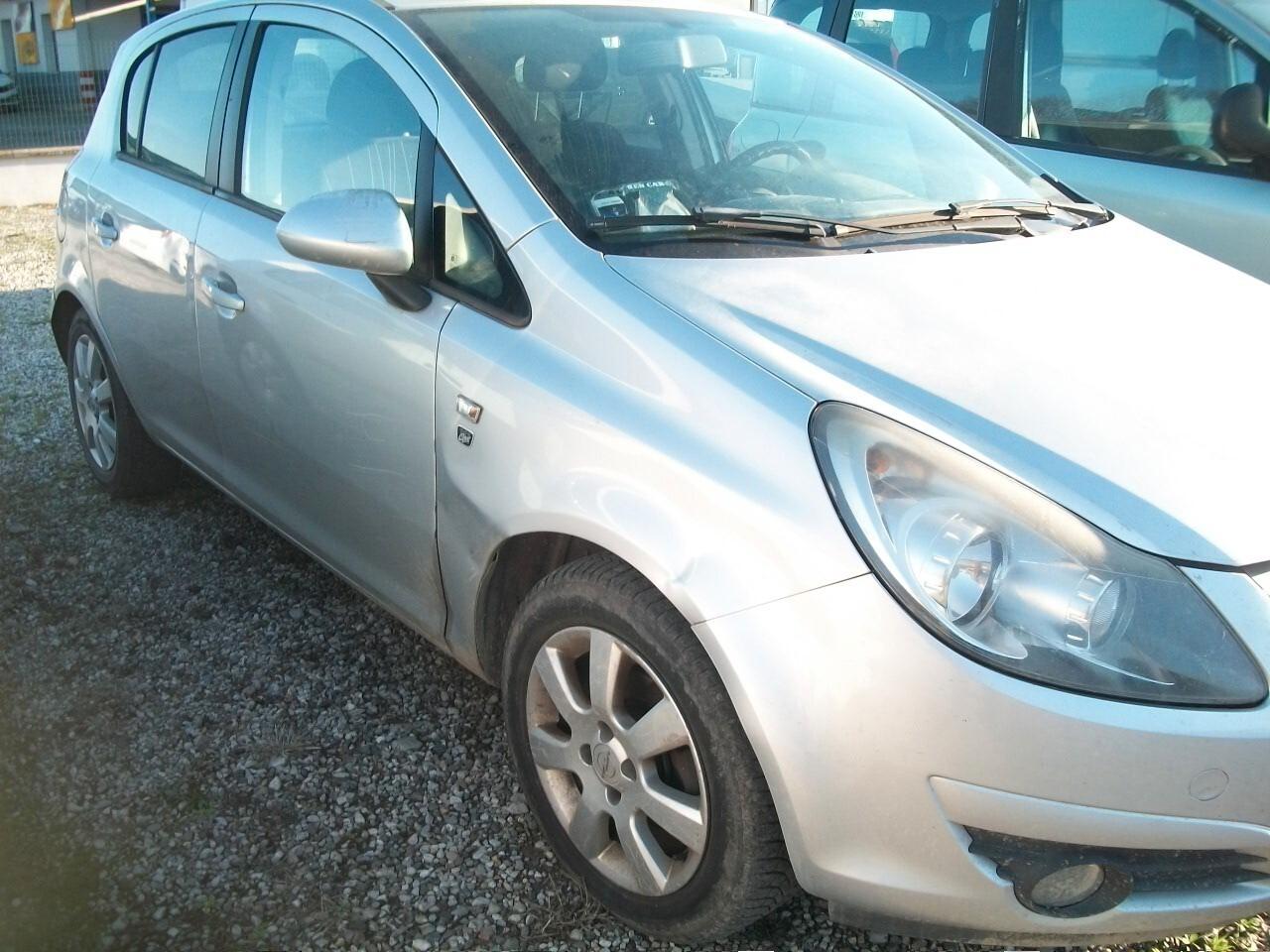 Opel Corsa 1.3 CDTI 75CV ecoFLEX 5 porte Club EURO 04 KM 230450 SI NUOVI PATENTATI COME VISTA