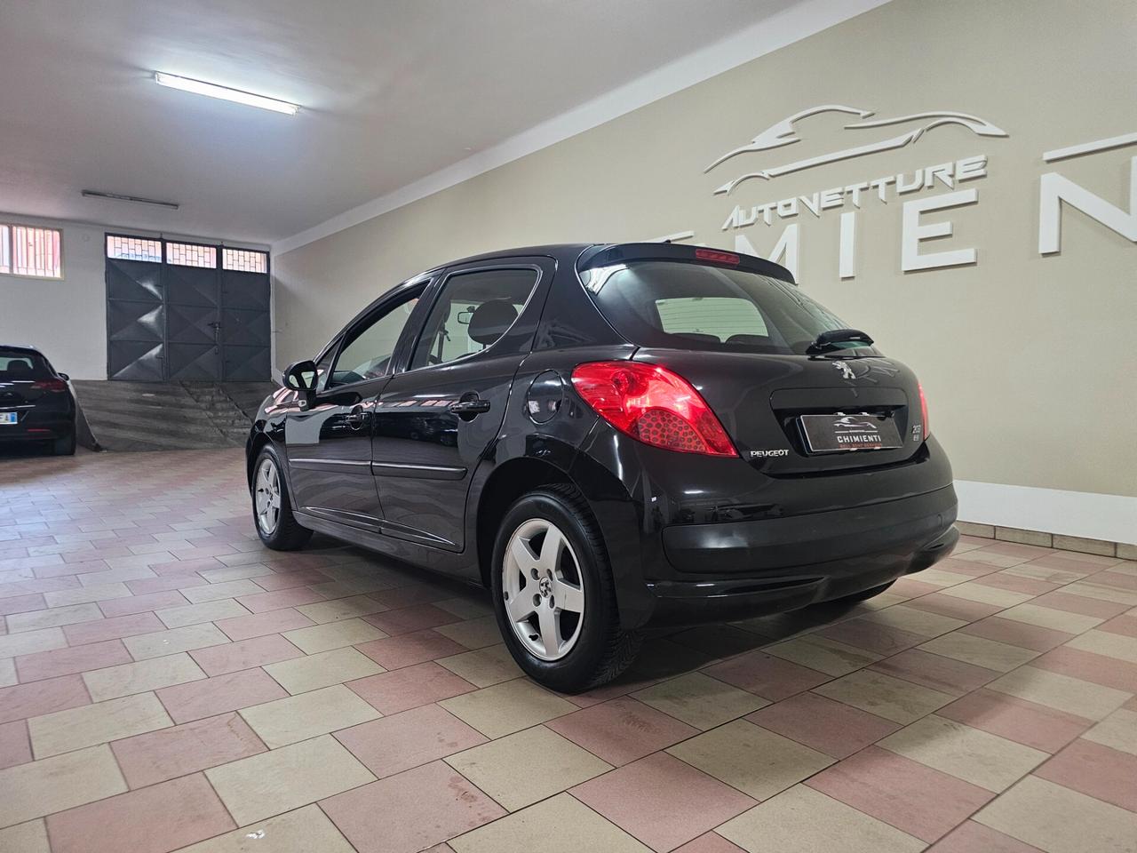 Peugeot 207 1.4 8V 75CV 5p. X Line ECO GPL