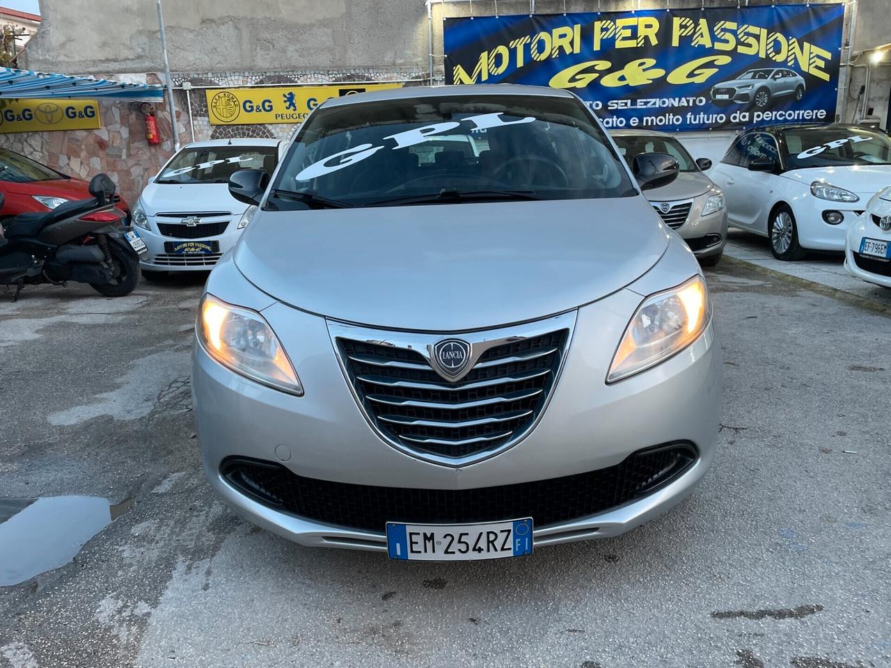 Lancia Ypsilon 1.2 69 CV 5 porte GPL Ecochic Silver