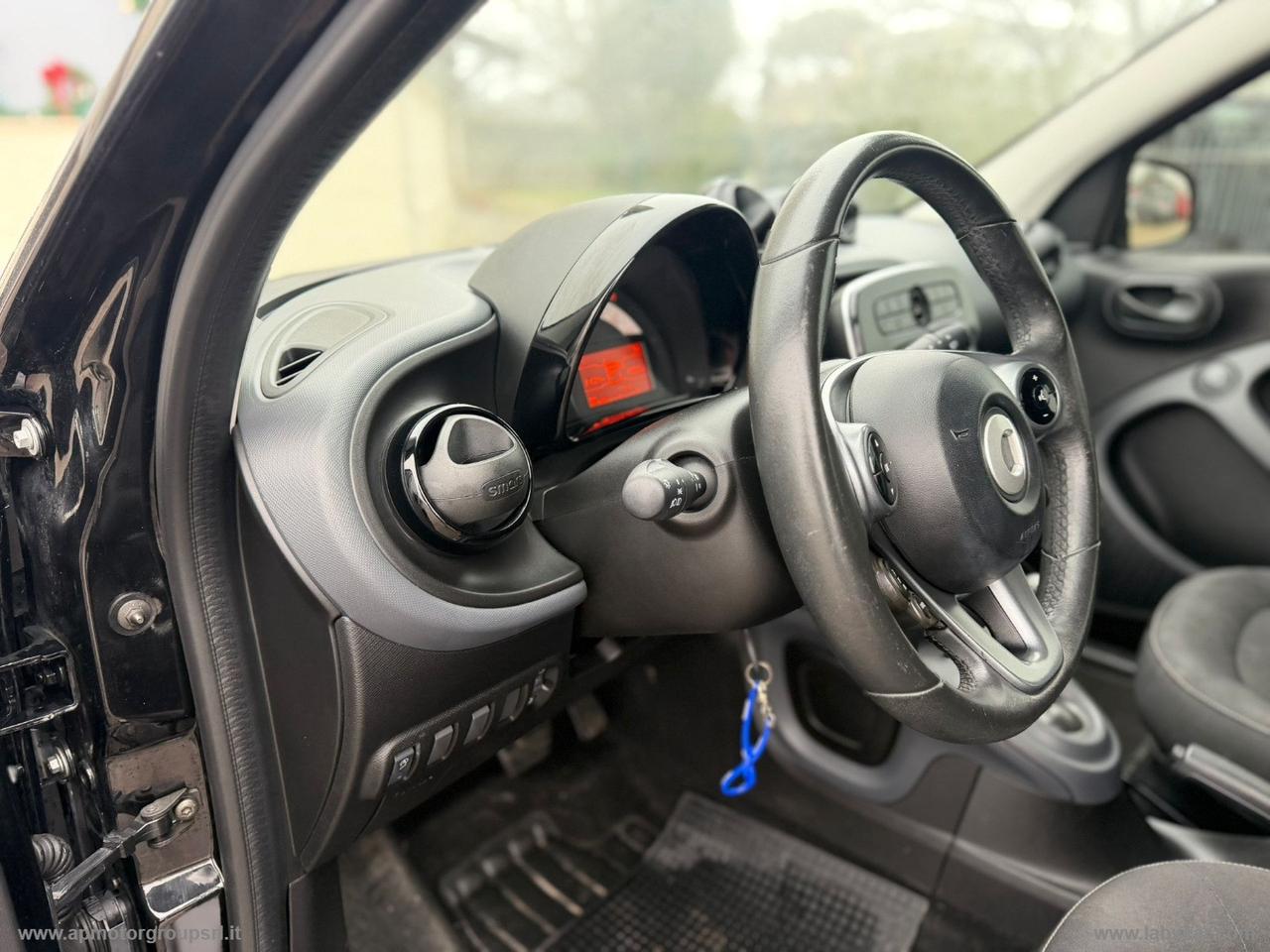 SMART forfour 70 1.0 twinamic Passion