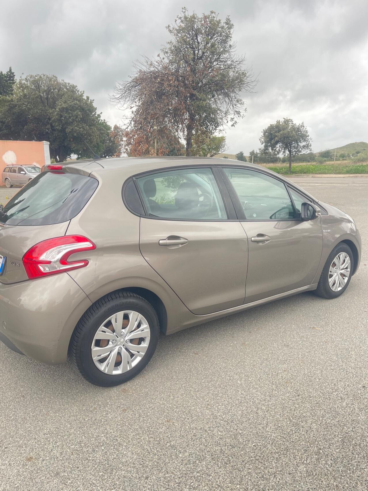 Peugeot 208 1.4 HDi 68 CV 5 porte Active