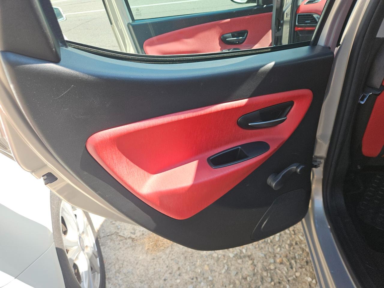 Lancia Ypsilon 1.3 MJT 16V 95 CV 5 porte S&S Gold