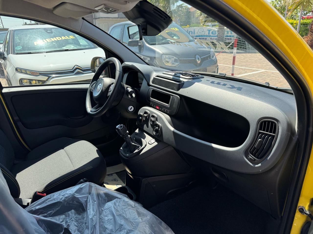 Fiat Panda 1.0 FireFly S&S Hybrid PREZZO PROMO 13.990,00 TUA A 173,00 EURO AL MESE 0 ANTICIPO 0 MAXIRATA