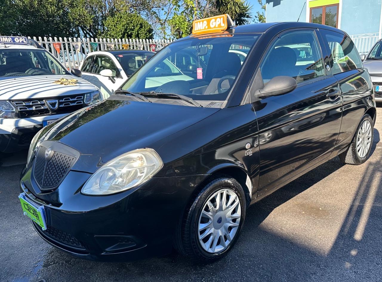 Lancia Ypsilon 1.4 Oro Ecochic GPL