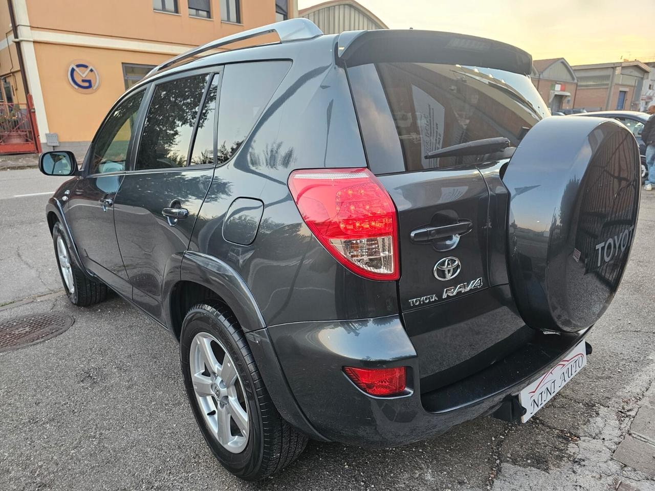 Toyota RAV4 2.2 D-4D 177cv Luxury*Pelle*Navi*