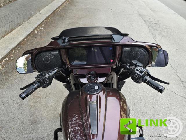 HARLEY-DAVIDSON CVO Street Glide 25th