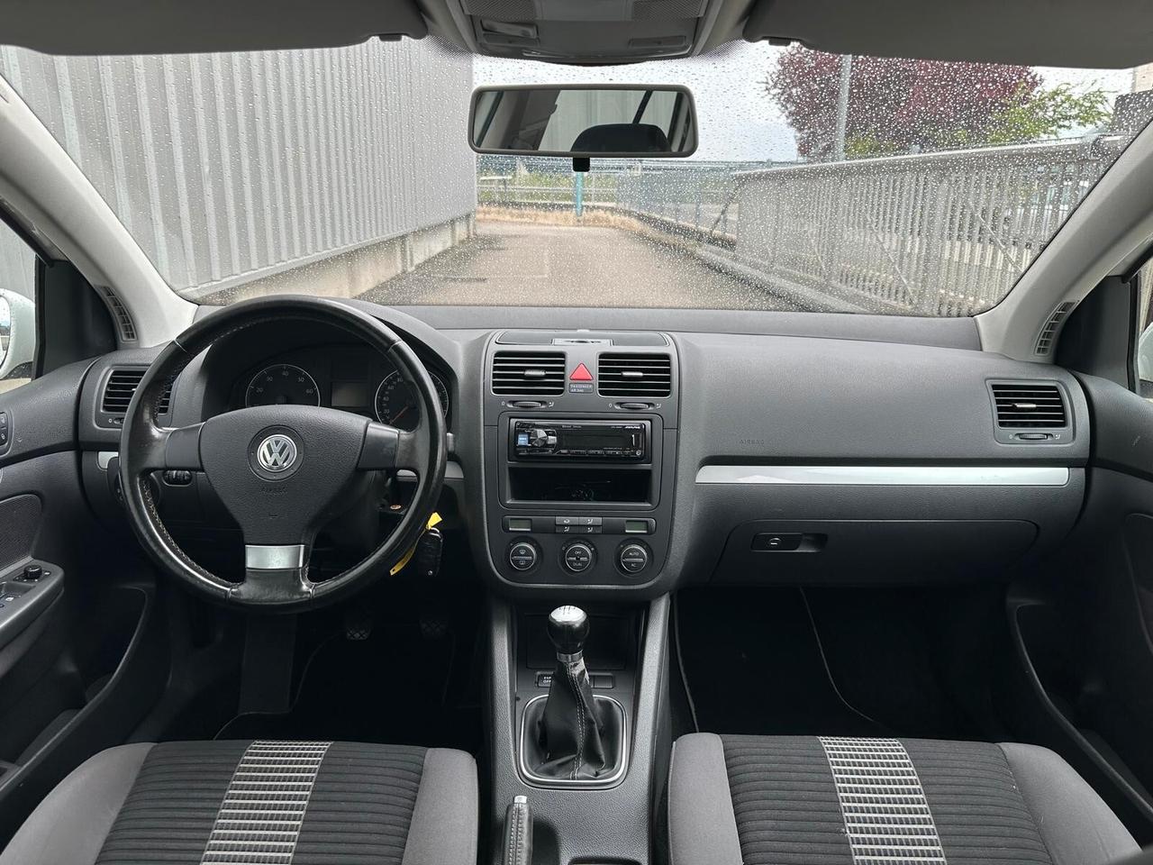 Volkswagen Golf 1.6 5p. Comfortline