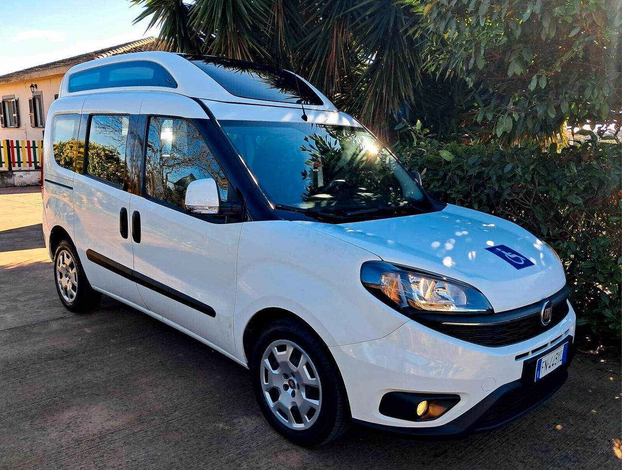 Fiat Doblo EURO 6 TETTO ALTO TRASPORTO DISABILI
