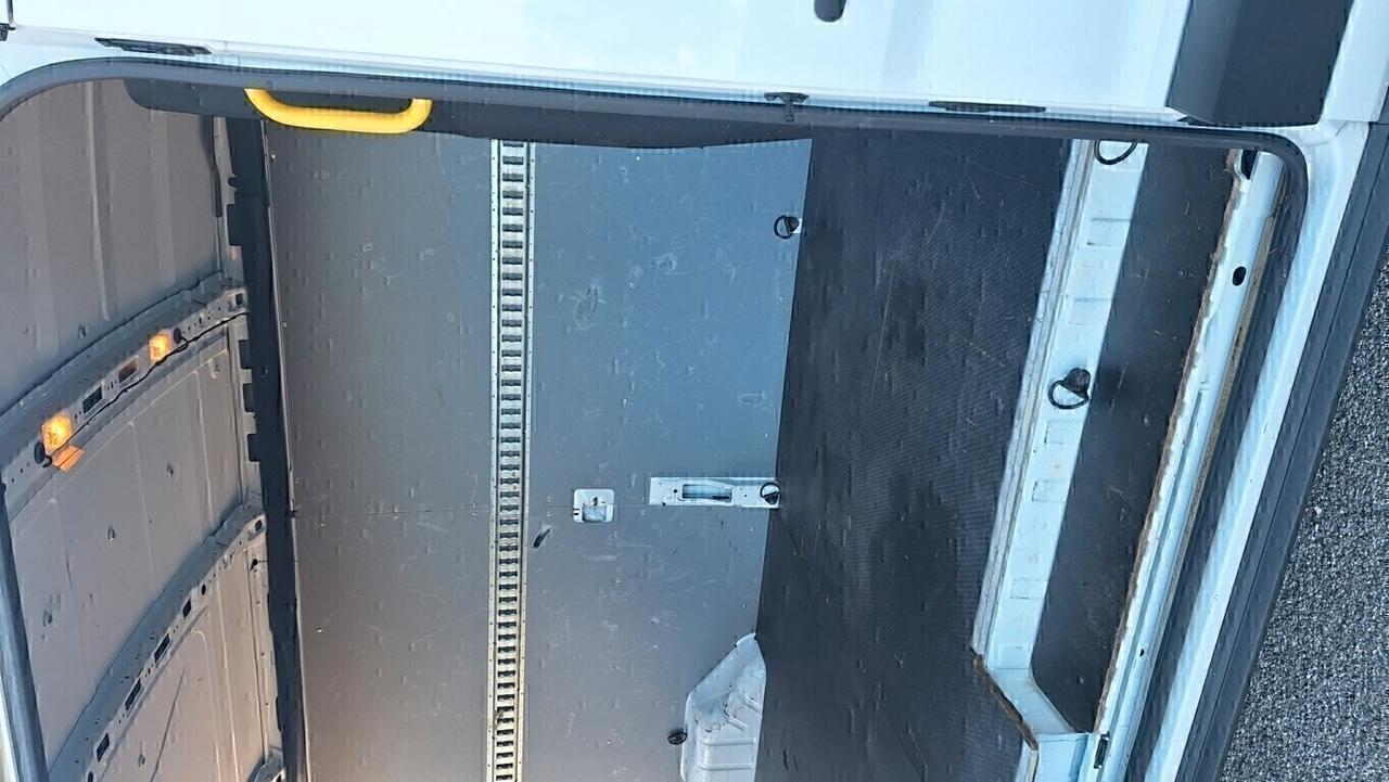 Ford Transit 350 L3H2 2.0TDCiEcoBlue 170 RWD