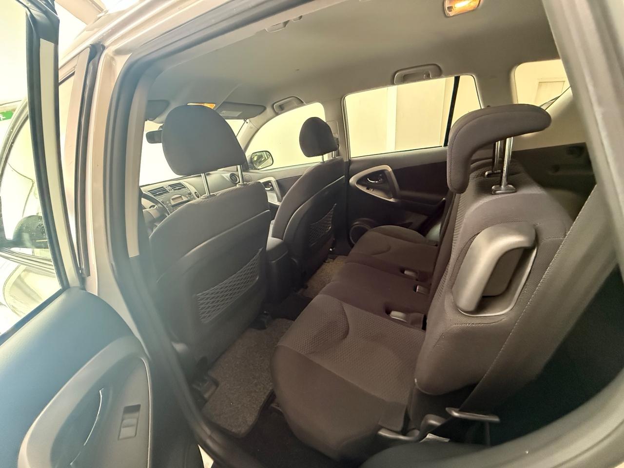 Toyota RAV 4 RAV4 2.2 D-4D 136 CV Sol