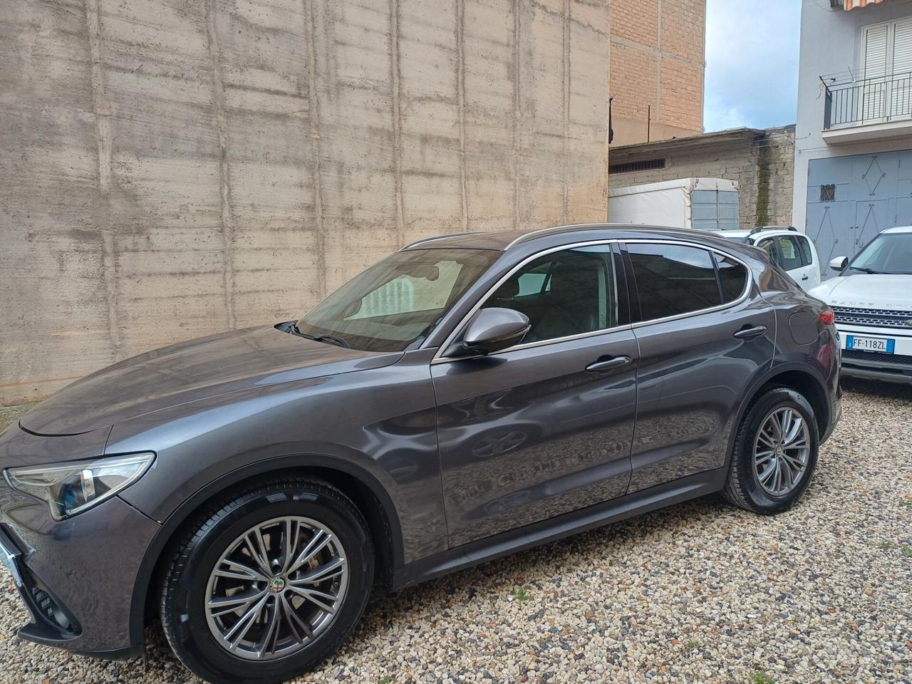 Alfa Romeo Stelvio 2.2 Turbodiesel 180 CV AT8 RWD Executive