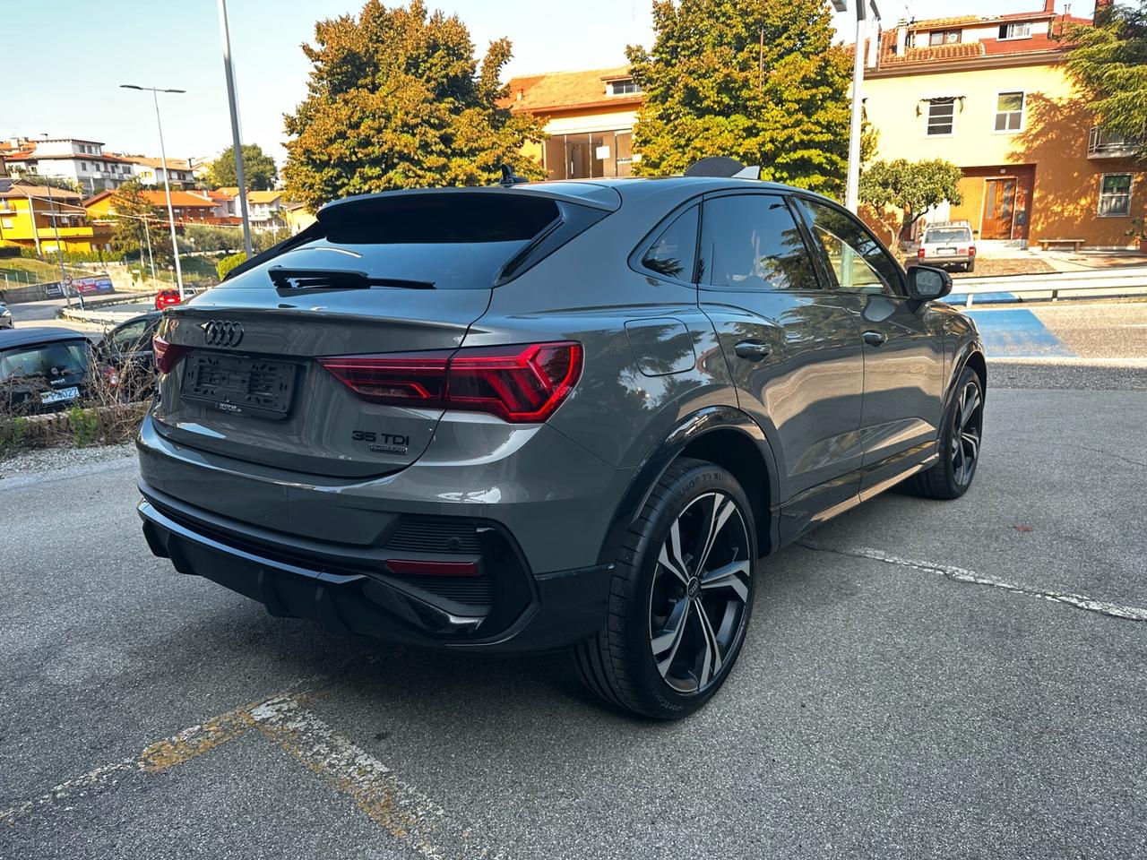 Audi Q3 SPORTBACK 35 TDI quattro S tronic line edition
