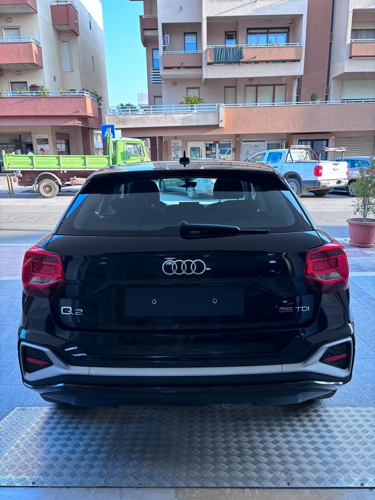 Audi Q2 35 TDI S tronic Business