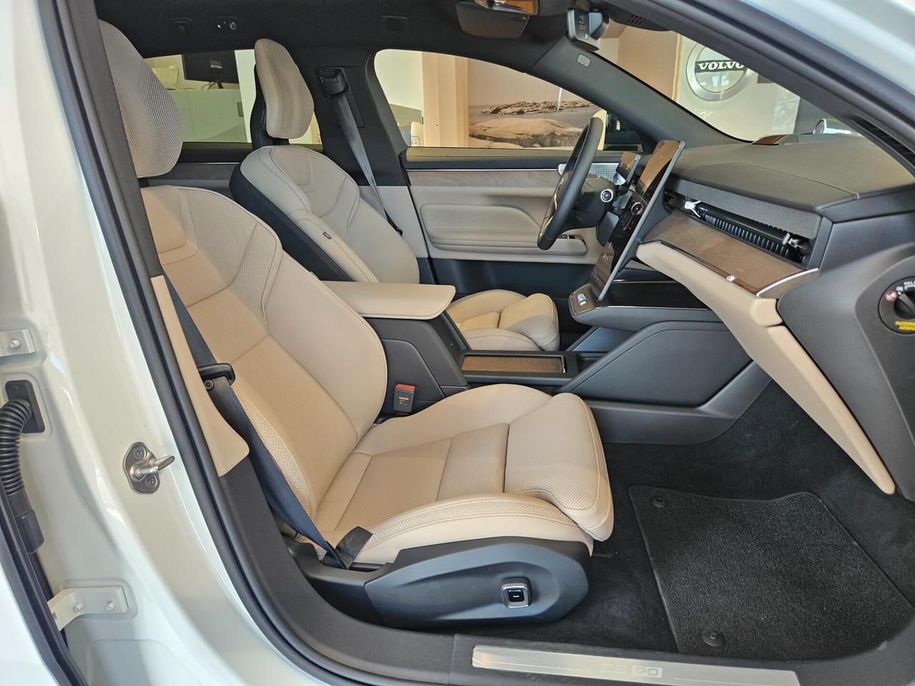 Volvo ES90 Single Motor Ext. Range Ultra *SUPER ACCESSORIATA!*